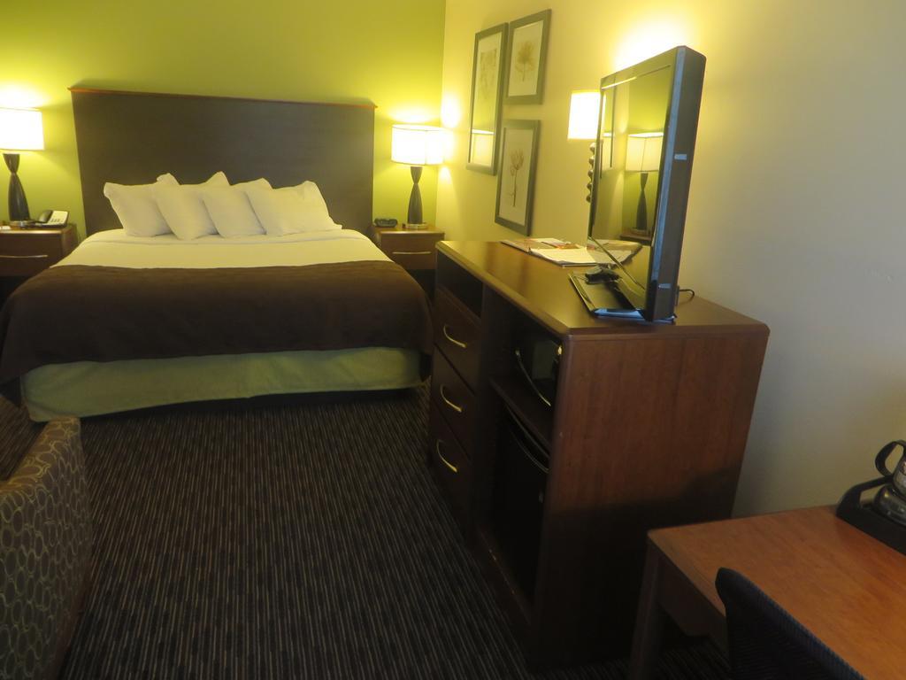 Americinn By Wyndham Rice Lake Zewnętrze zdjęcie
