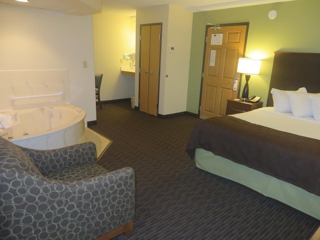Americinn By Wyndham Rice Lake Zewnętrze zdjęcie