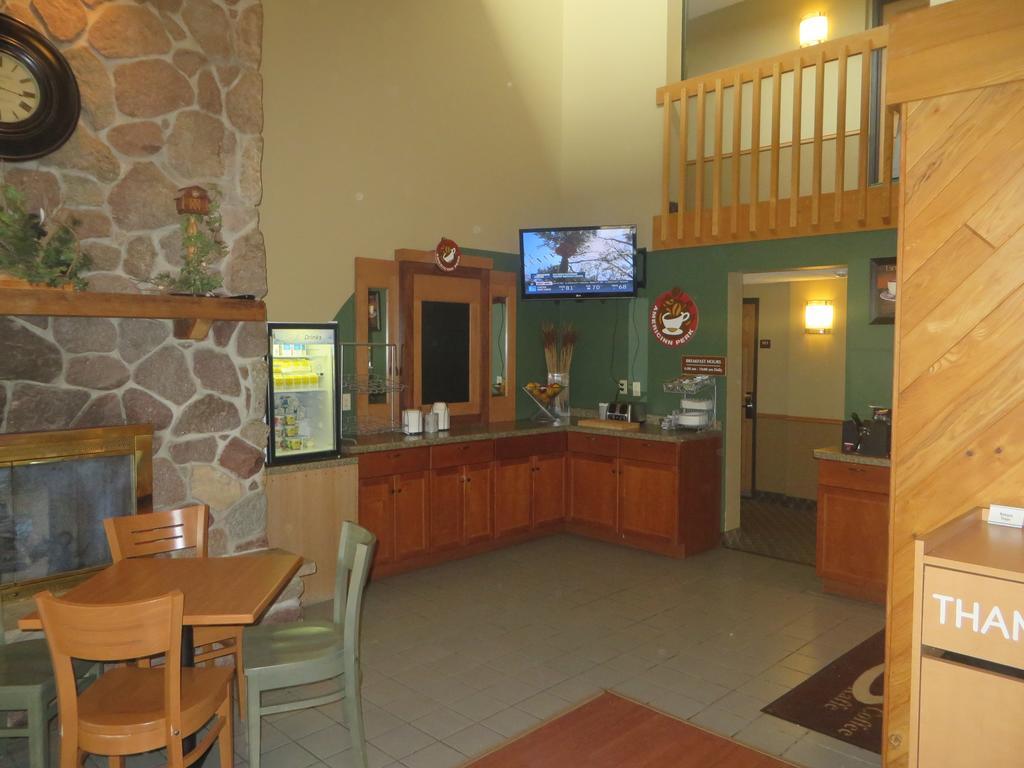 Americinn By Wyndham Rice Lake Zewnętrze zdjęcie
